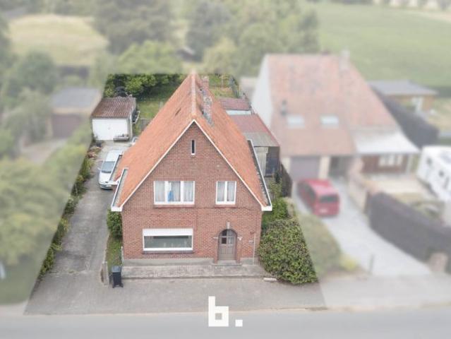 Woning in het rustige Sijsele