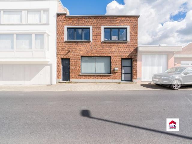 Woning op 225m² met een unieke ligging te Meulebeke