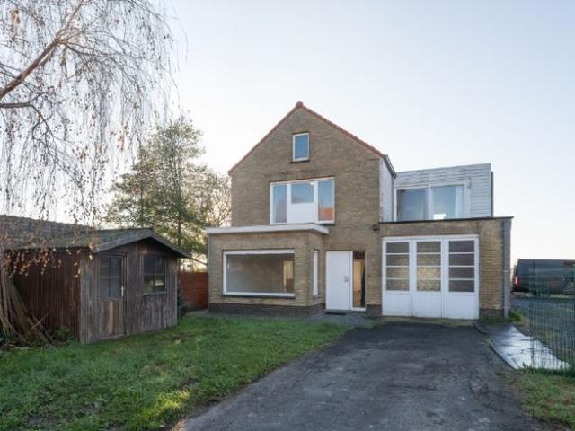 WONING MET OPTIONEEL GROTE LOODS MET STUDIO
