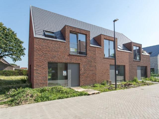 Woning met drie slaapkamers te huur op wandelafstand van het centrum van Wuustwezel