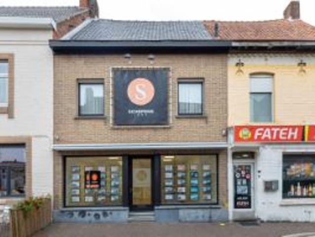 Woning met Kantoor/winkel en Magazijn te koop in het cent.