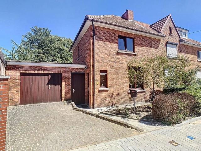 Woning met twee slaapkamers, tuin & garage te centrum Leuven