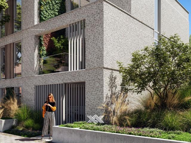 Woning met vier slaapkamers, zonneterras en tuin