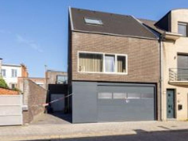 Woning met 2 slaapkamers en polyvalente ruimte in Brasschaa