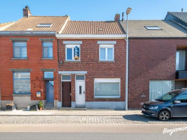Woning met 3, mogelijks 4 slaapkamers, zonnige tuin en gara