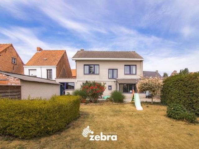 Woning met 4 slaapkamers en grote tuin te Aarsele