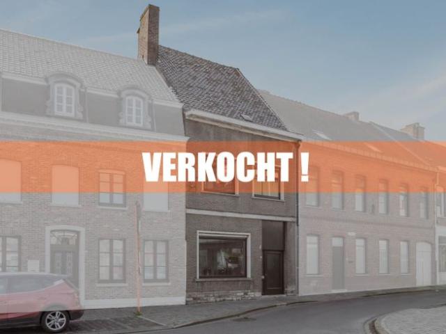 Woning met 4 slaapkamers op 688 m2