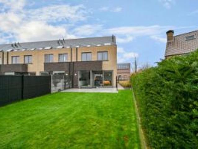 Woning met 5 slaapkamers nabij Donkmeer