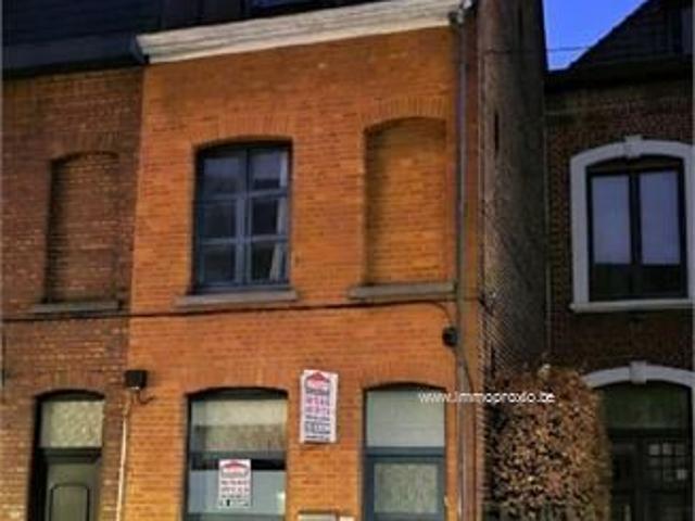 Woning nabij het station, met 3 slpks, 2 bdks en tuin. Opp 150m². Ref.16193 Menen