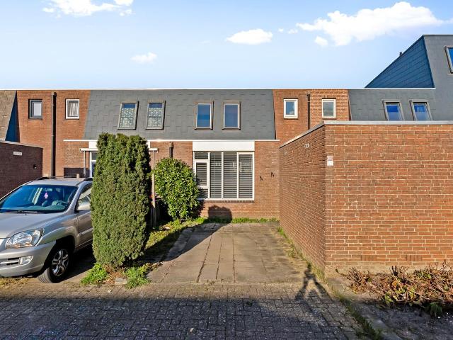 Woning te koop: Tjalk 17 16 8 LL Lelystad Vastgoed Nederland