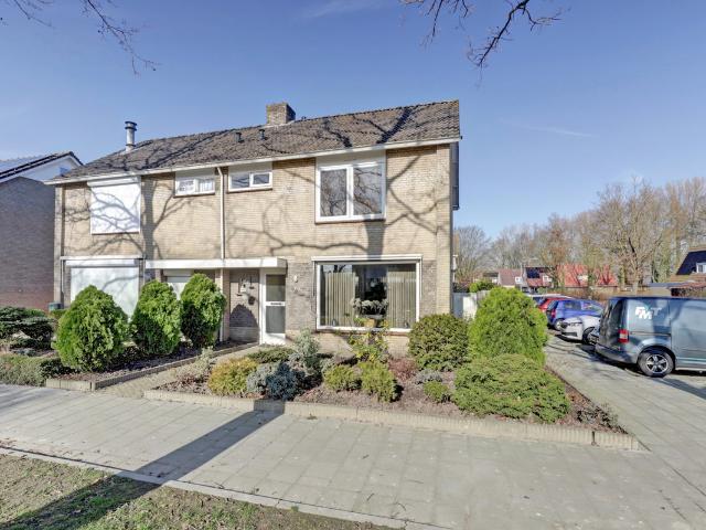 Woning te koop: Van Heemstralaan 7 4793BH Fijnaart Vastgoed Nederland