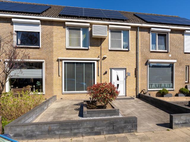 Woning te koop: Van Limburg Stirumstraat 37 4286BG Almkerk Vastgoed Nederland