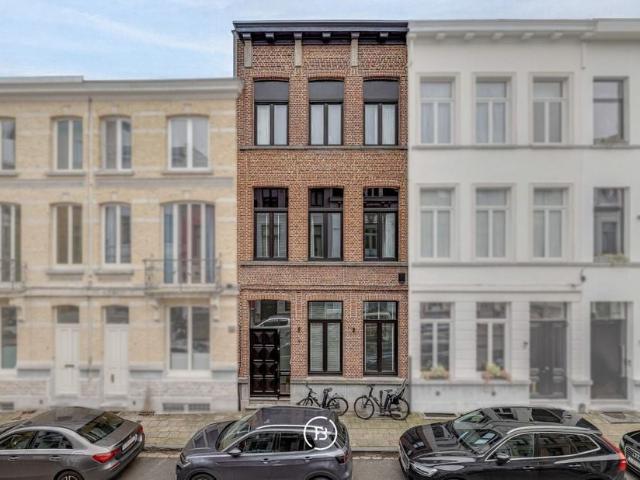 Woning te koop voor 1050000 euro met 4 slaapkamers