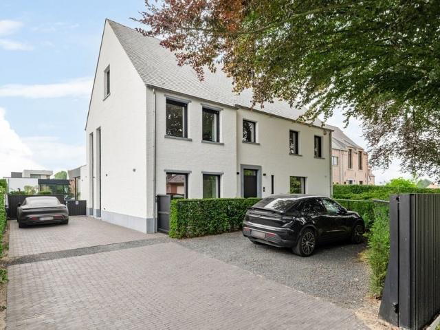 Woning te koop voor 1375000 euro met 3 slaapkamers