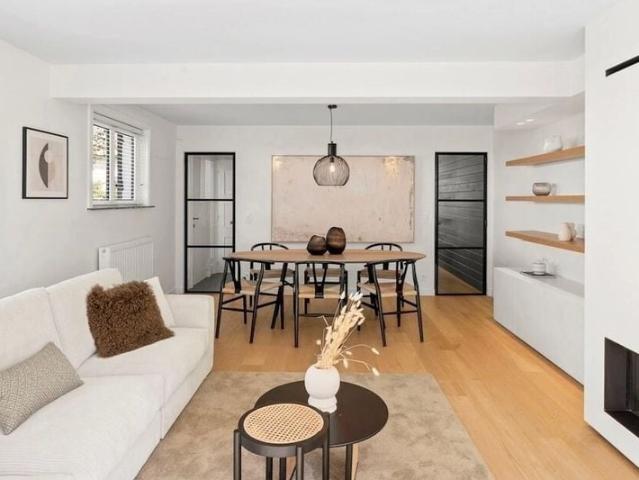 Woning te koop voor 2450000 euro met 3 slaapkamers