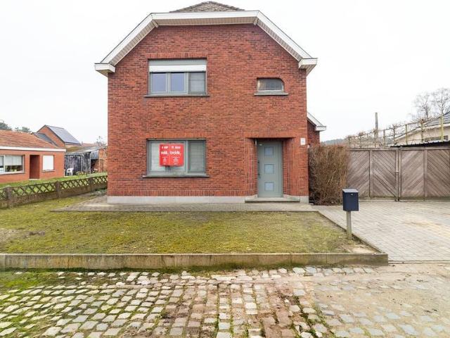 Woning te koop voor 230000 euro met 4 slaapkamers