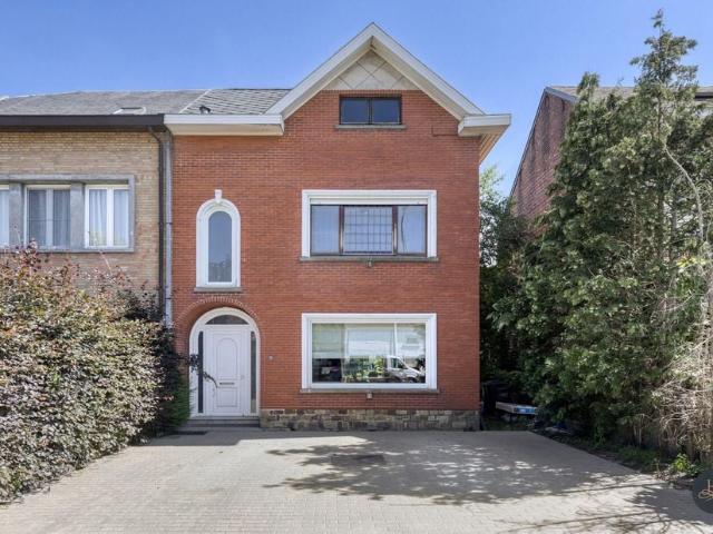 Woning te koop voor 345000 euro met 4 slaapkamers