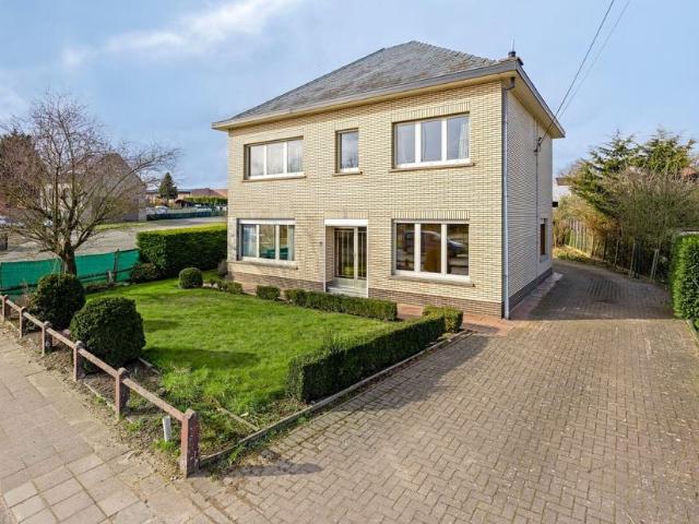 Woning te koop voor 349000 euro met 4 slaapkamers