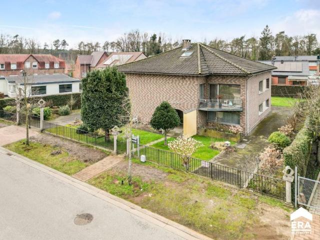 Woning te koop voor 369000 euro met 6 slaapkamers