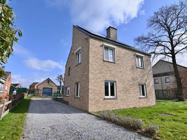 Woning te koop voor 375000 euro met 4 slaapkamers