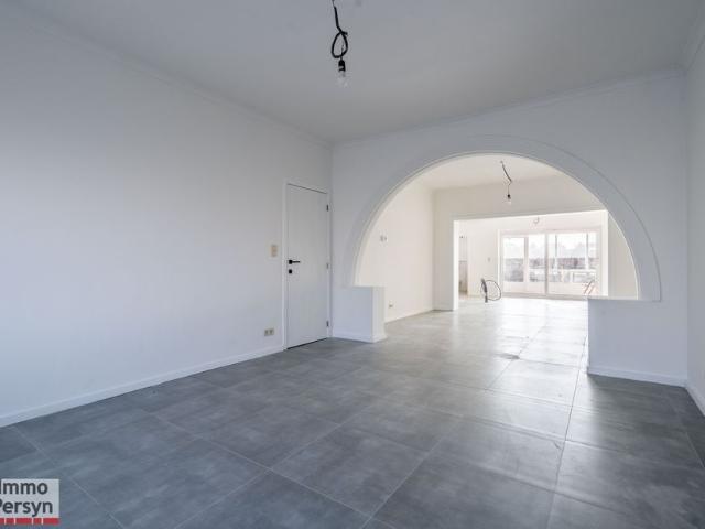 Woning te koop voor 380000 euro met 4 slaapkamers