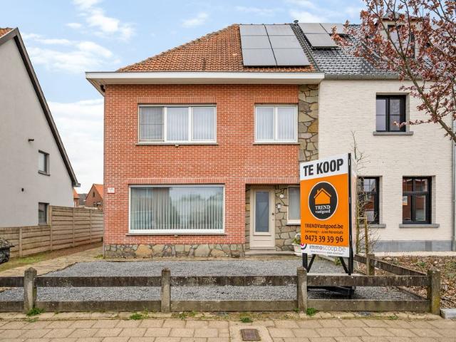 Woning te koop voor 389000 euro met 3 slaapkamers