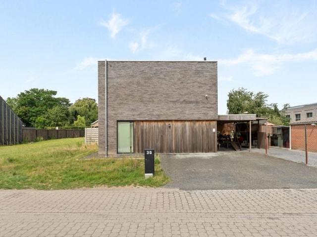Woning te koop voor 399000 euro met 4 slaapkamers