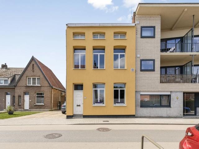 Woning te koop voor 399000 euro met 4 slaapkamers