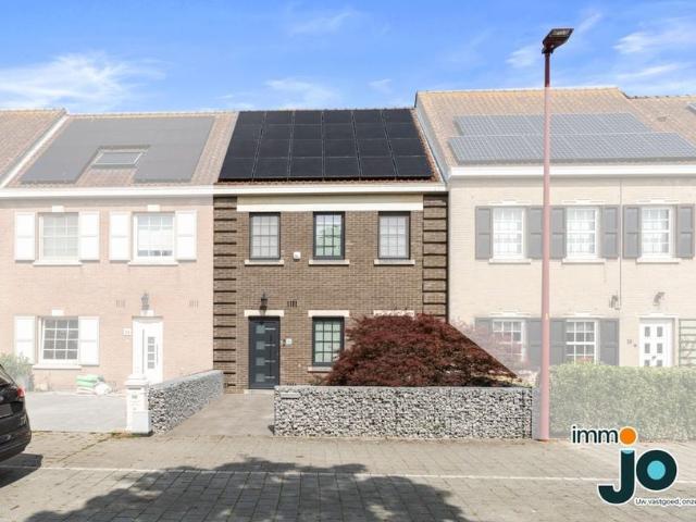 Woning te koop voor 399000 euro met 4 slaapkamers