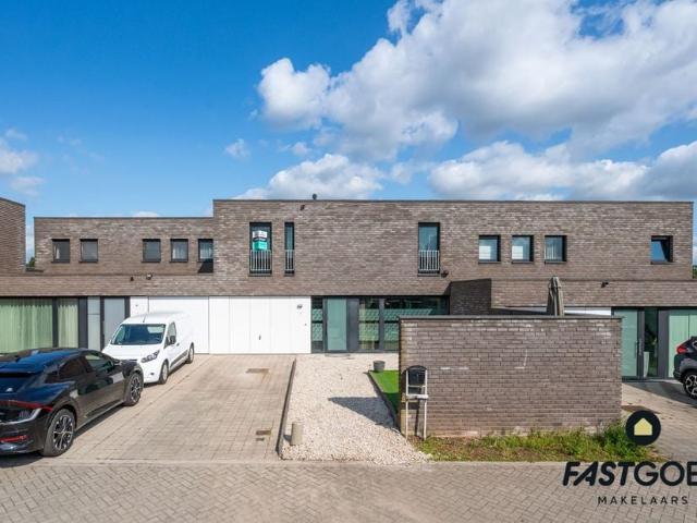 Woning te koop voor 399000 euro met 4 slaapkamers