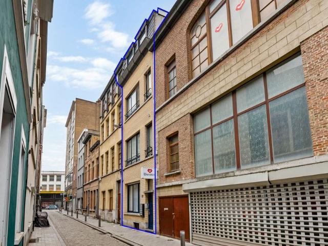 Woning te koop voor 399900 euro met 6 slaapkamers