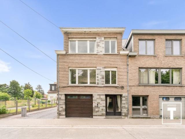 Woning te koop voor 300000 euro met 3 slaapkamers