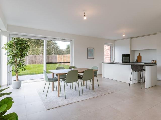 Woning te koop voor 440000 euro met 3 slaapkamers