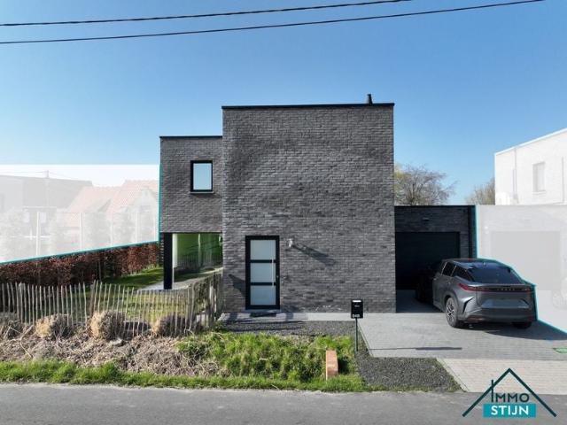 Woning te koop voor 449000 euro met 3 slaapkamers