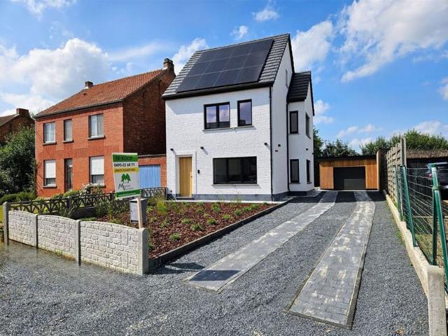 Woning te koop voor 469000 euro met 3 slaapkamers