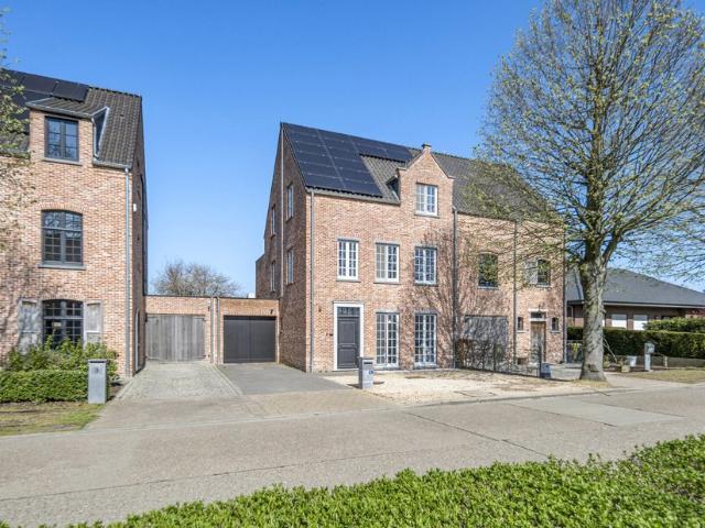 Woning te koop voor 485000 euro met 6 slaapkamers