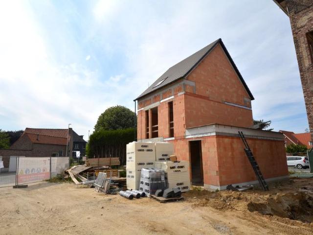Woning te koop voor 493000 euro met 4 slaapkamers