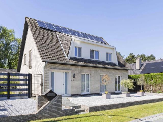 Woning te koop voor 405000 euro met 4 slaapkamers