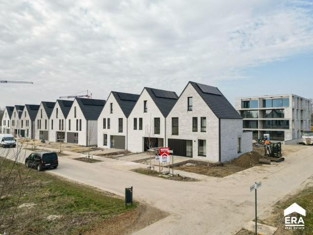 Woning te koop voor 420267 euro met 4 slaapkamers
