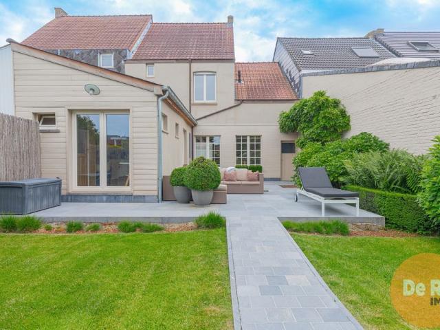 Woning te koop voor 424900 euro met 4 slaapkamers