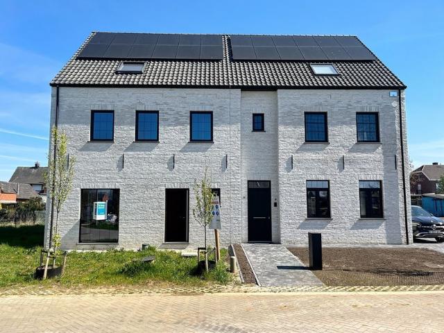 Woning te koop voor 432000 euro met 4 slaapkamers