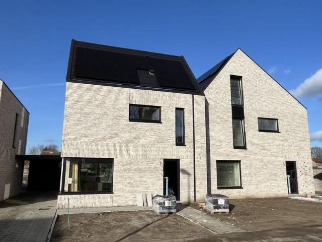 Woning te koop voor 434000 euro met 3 slaapkamers