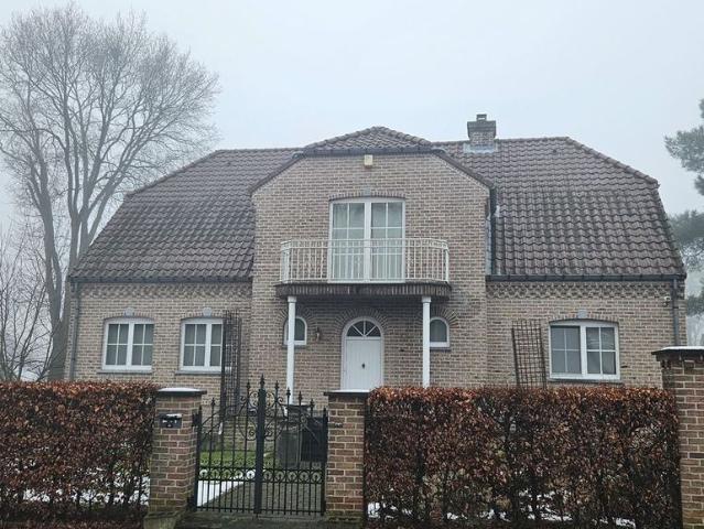 Woning te koop voor 439000 euro met 4 slaapkamers