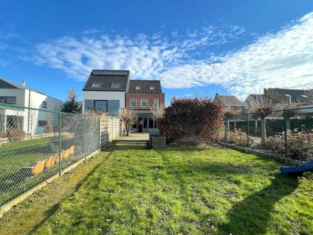 Woning te koop voor 548000 euro met 4 slaapkamers
