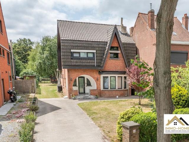 Woning te koop voor 549000 euro met 4 slaapkamers