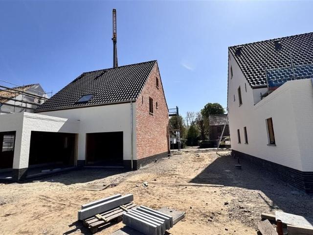 Woning te koop voor 569758 euro met 4 slaapkamers
