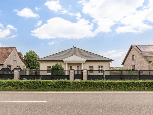 Woning te koop voor 589000 euro met 5 slaapkamers