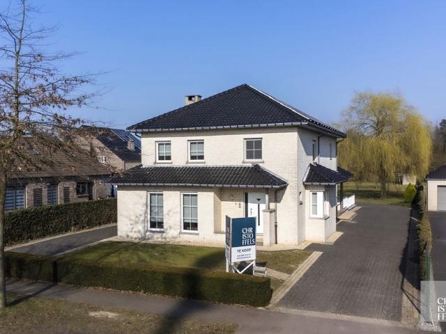 Woning te koop voor 598000 euro met 4 slaapkamers