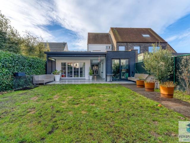 Woning te koop voor 598000 euro met 3 slaapkamers