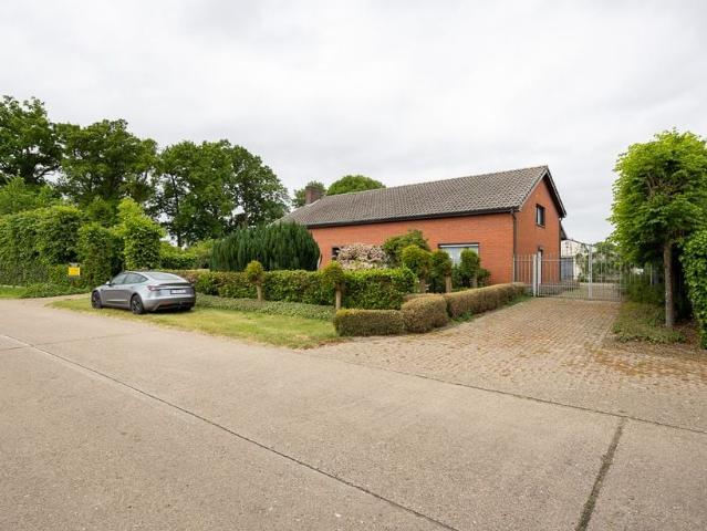 Woning te koop voor 620000 euro met 4 slaapkamers